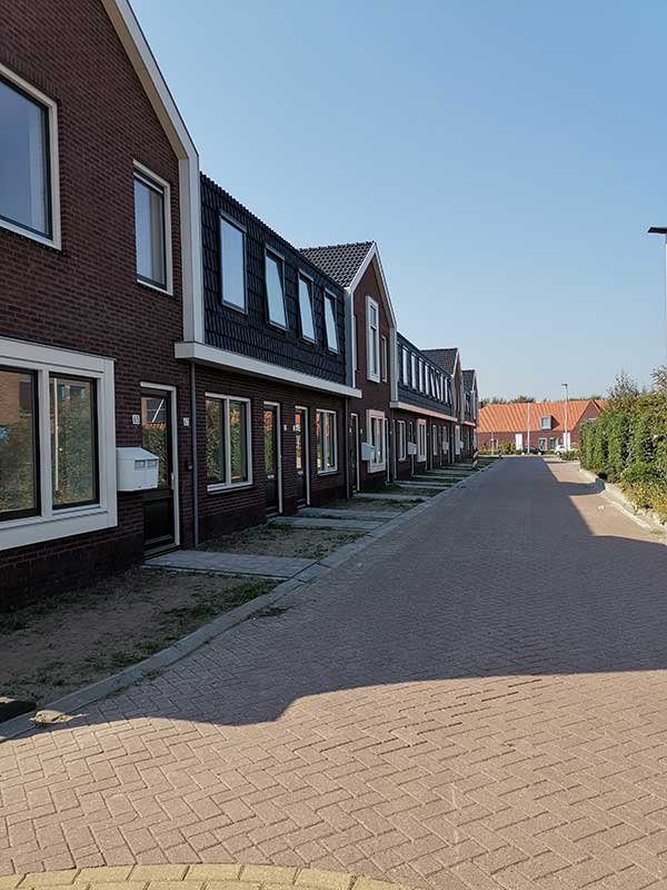 Ontwikkeling aan de Hollewal en Verzetsstraat van 24 appartementen en een tweekapper in Den Burg op Texel